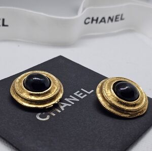 CHANEL Gripoix  Glass Earrings  ULTRA RARE COLOR BLACK